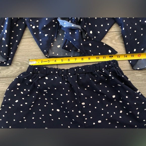 Shein|Satin Navy polka dot two piece SET, shorts & crop top•••Self tie crop top - Picture 13 of 15